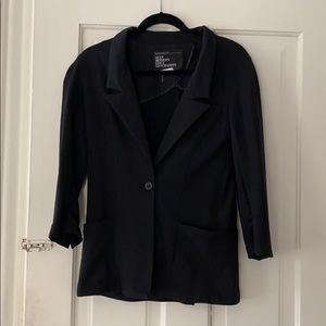 Basic stretchy black 3/4 sleeve blazer